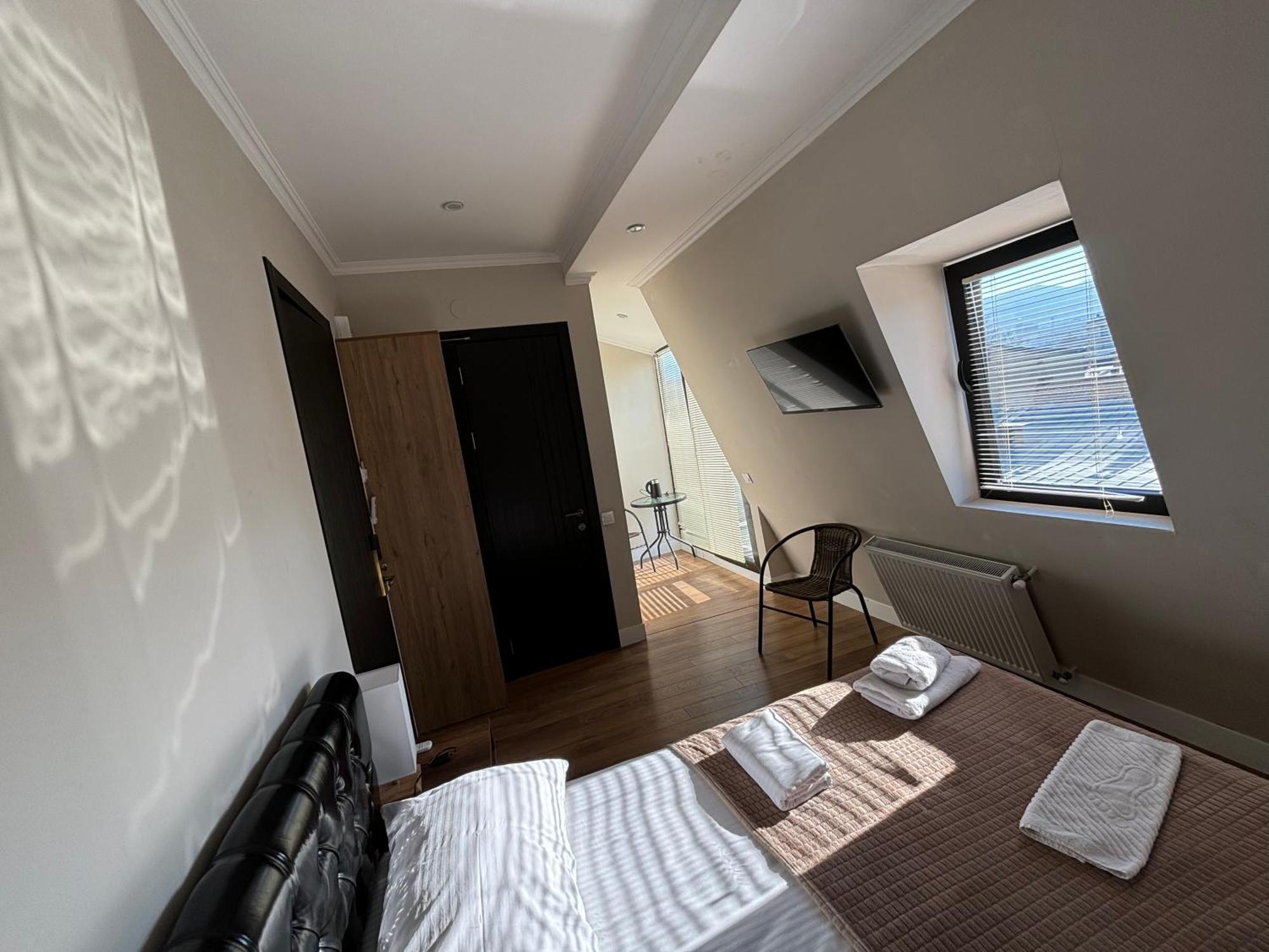 D And D Hotel Tbilissi Extérieur photo